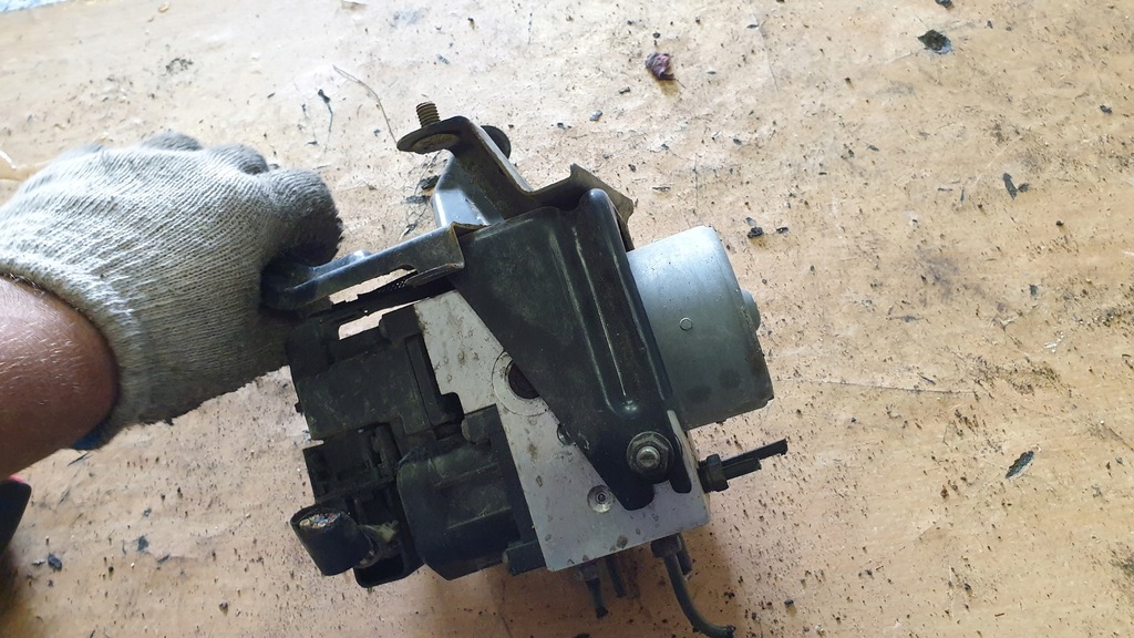 фото №4, Toyota corolla e12 насос abs блок управления