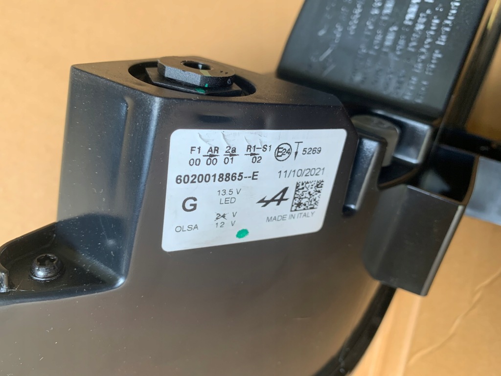 Нове оригінал  лампи задній задні renault alpine 6020015052 6020015053 Оригінал