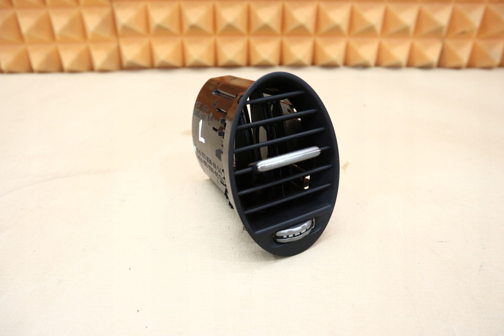 фото №1, Mercedes slk 171 r171 решітка ліва консолі обдув a1718300154