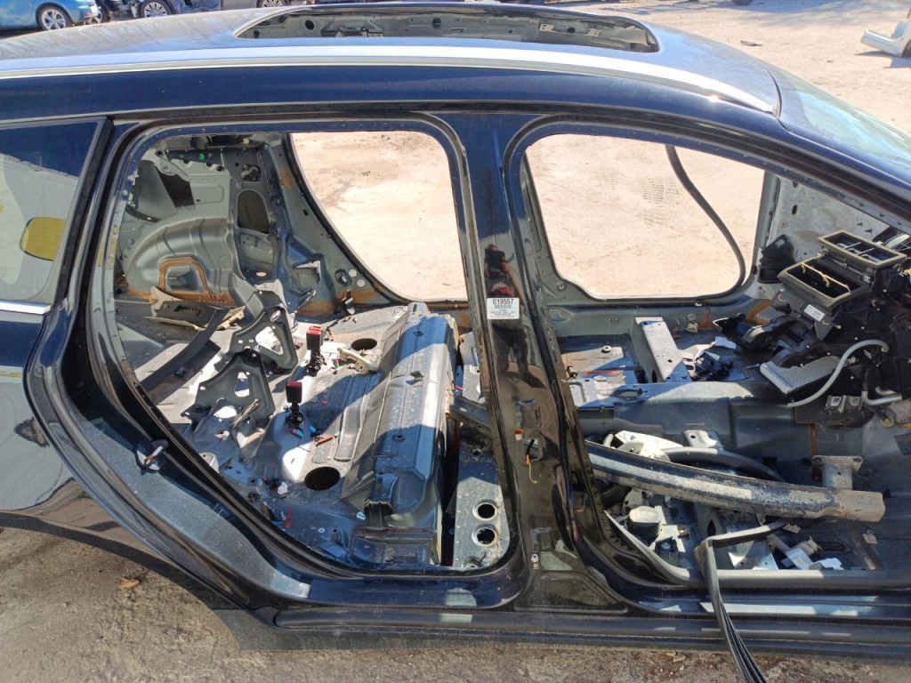 фото №1, Volvo xc60 i четверть порог блок двигателя правый 452-46