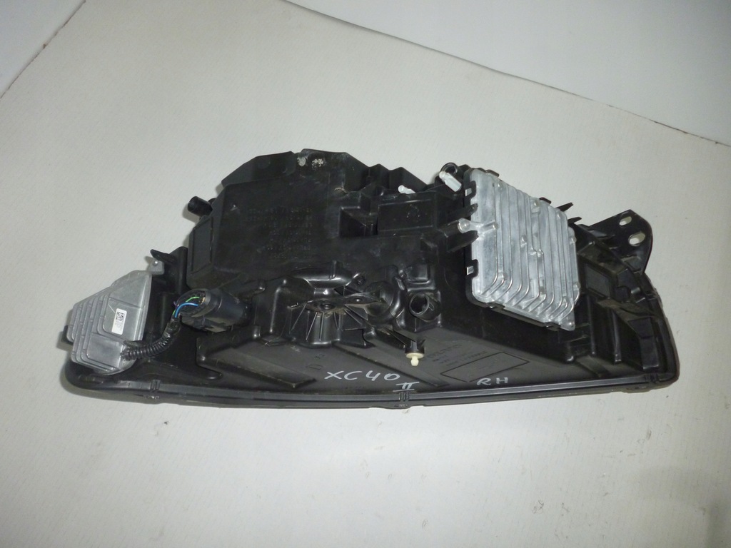 фото №5, Volvo xc40 ii лампа передня перед rh