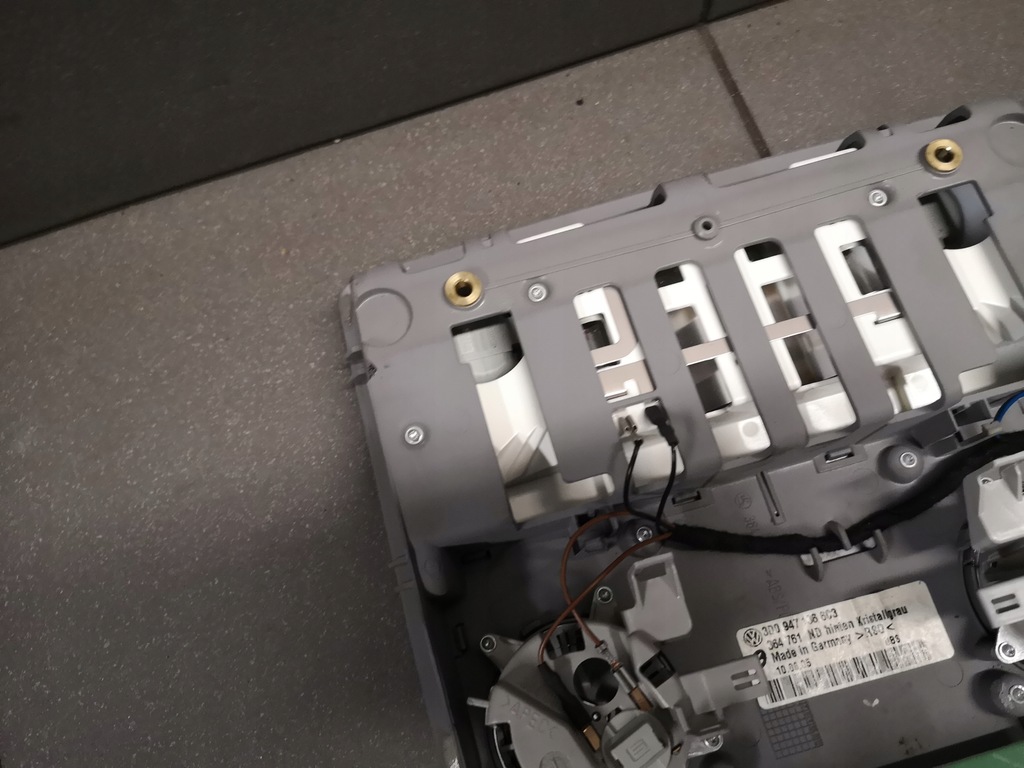 фото №12, Лампа стельовий vw phaeton 3d0947136