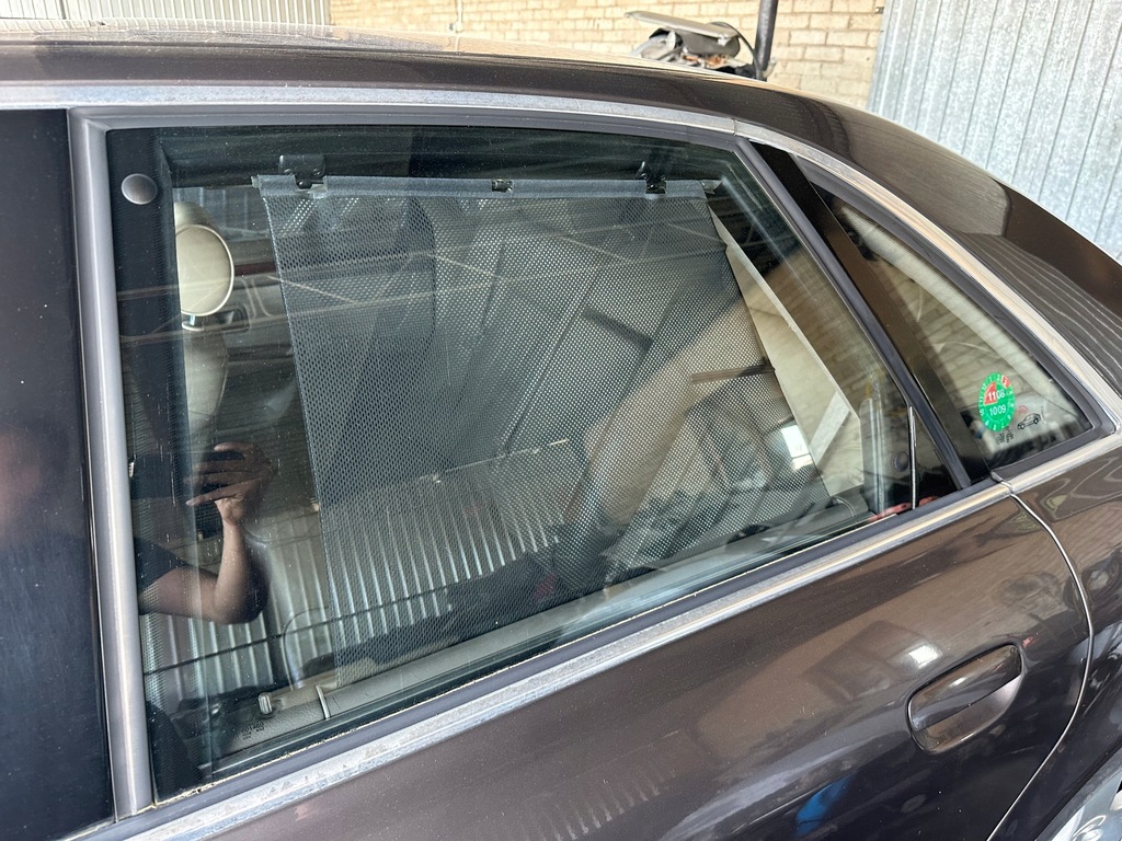 фото №1, Стекло дверь левый задняя audi a8 d2 lift vsg