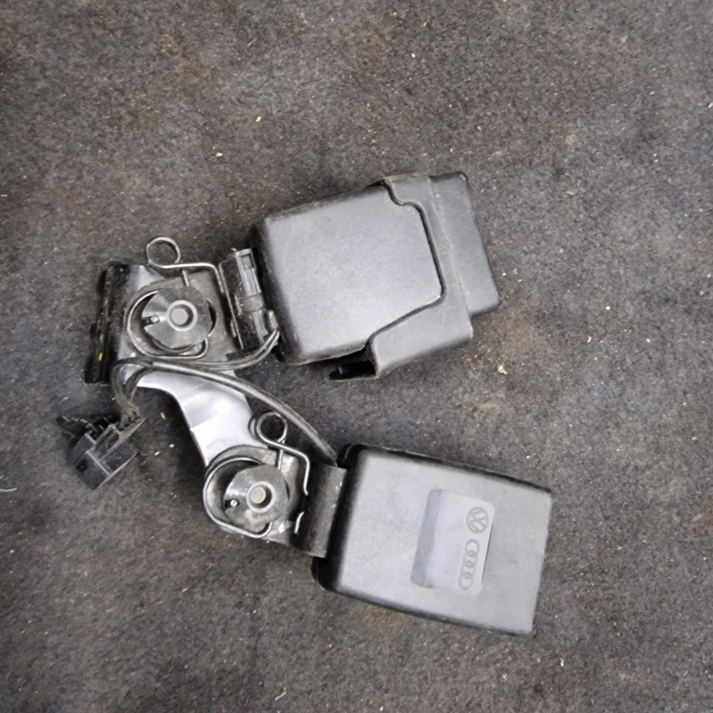 фото №1, Клипса поперечина заднего audi a6 c7 4g0857739a