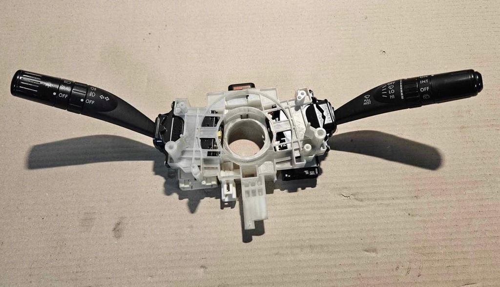 фото №1, Переключатель комбинированный 83161ag430 subaru outback