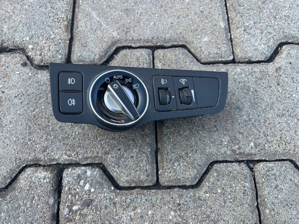 фото №1, Hyundai i40 1.7 crdi панель перемикач світла