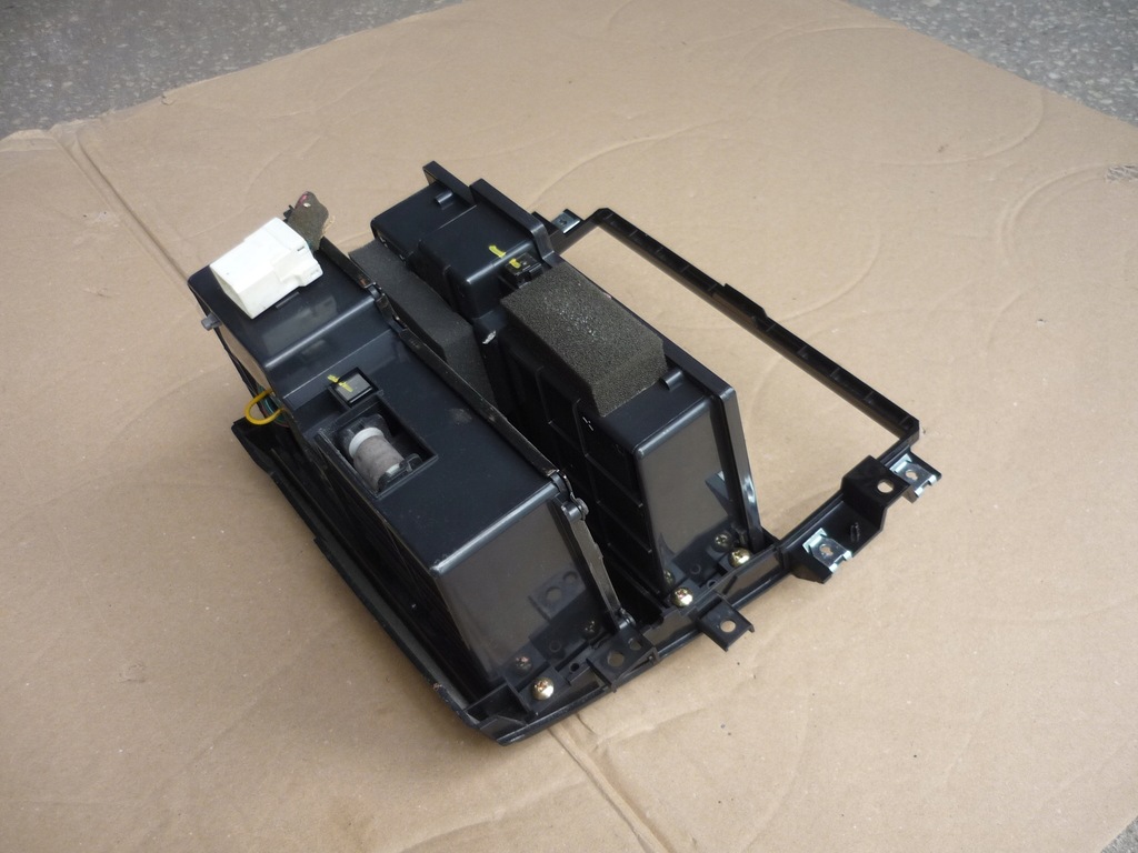 фото №11, Бардачок попільничка консолі kia sorento i europa