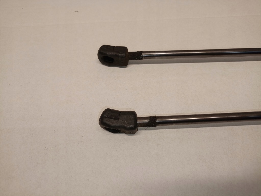 фото №5, Амортизатори кришки 81770-a6200 hyundai i30 ii kombi