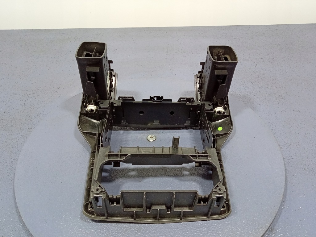 Opel zafira b рамка консоли центральной решётки обдув 13162556 Оригинал