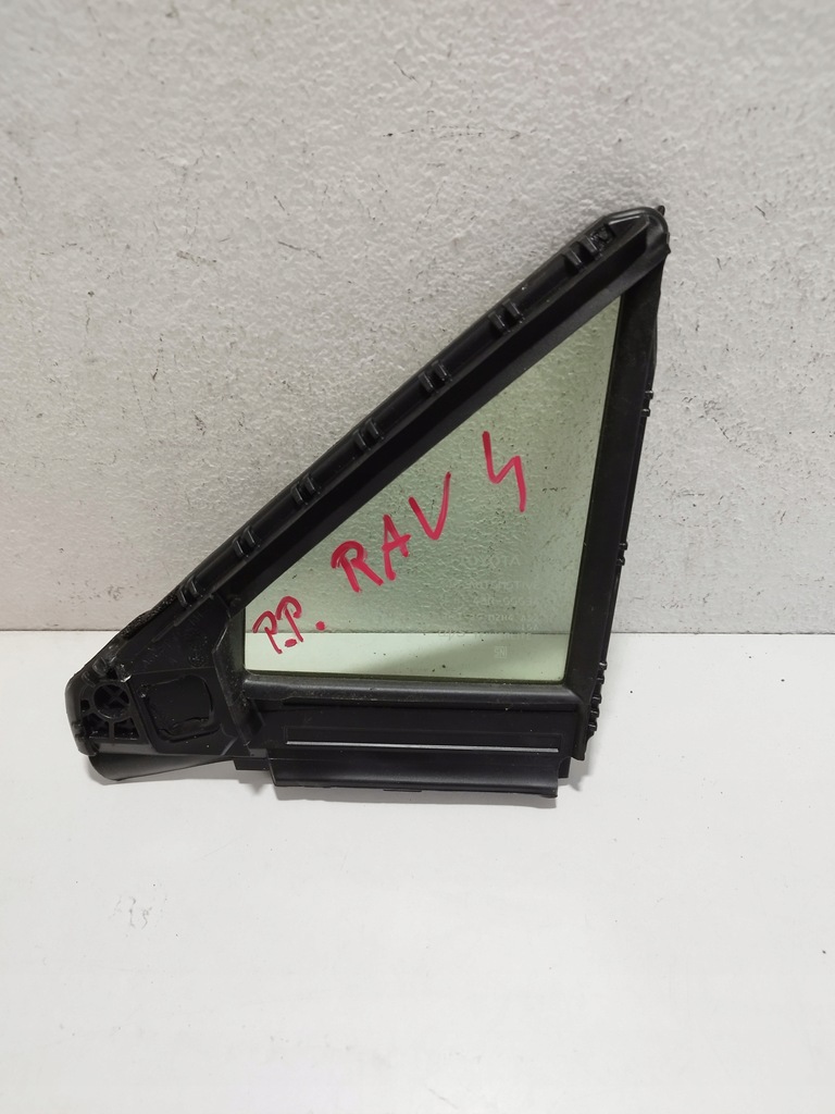 фото №1, Toyota rav4 v стекло боковая треугольник правый перед
