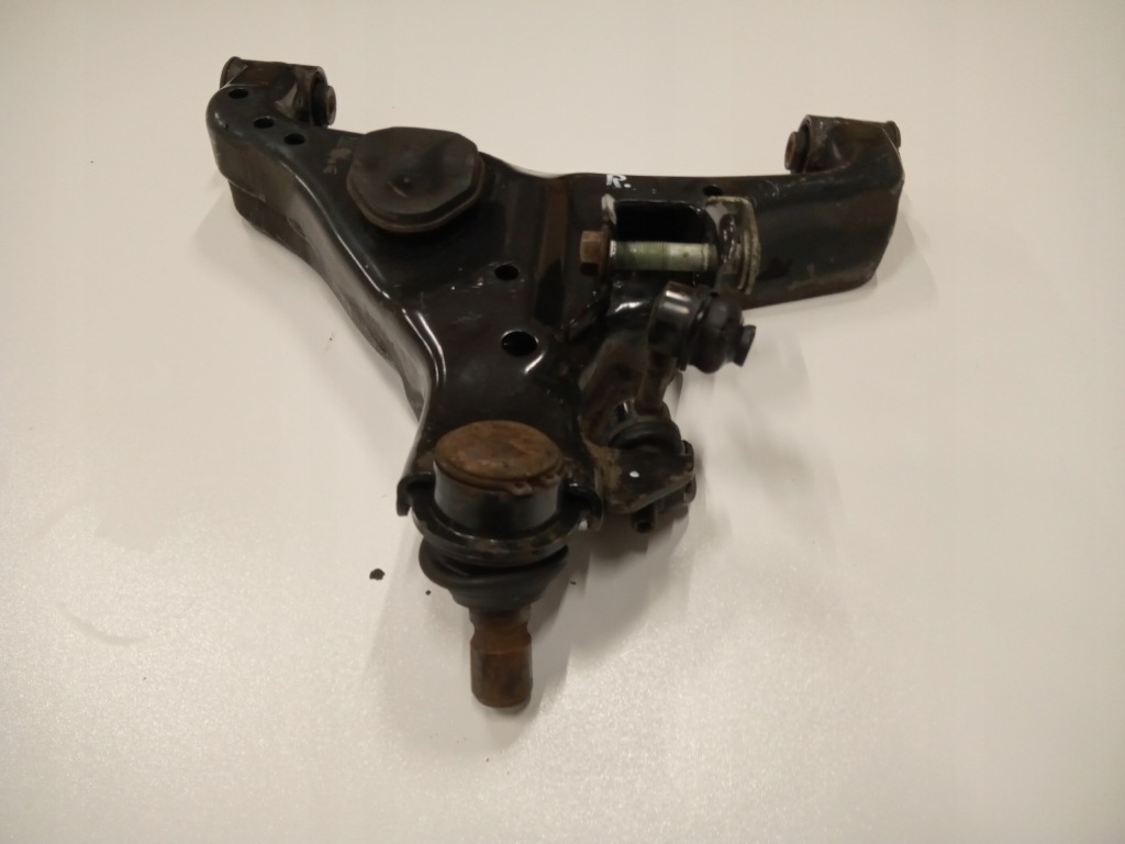 фото №9, Рычаг правый перед нижний mercedes x470 w470 nissan navara d23