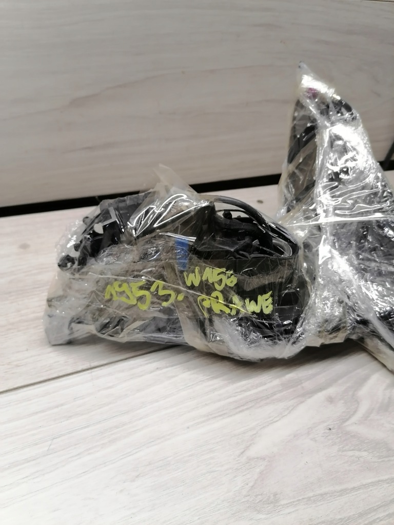 Mb w156 основание зеркало правое a1568106400 Цена