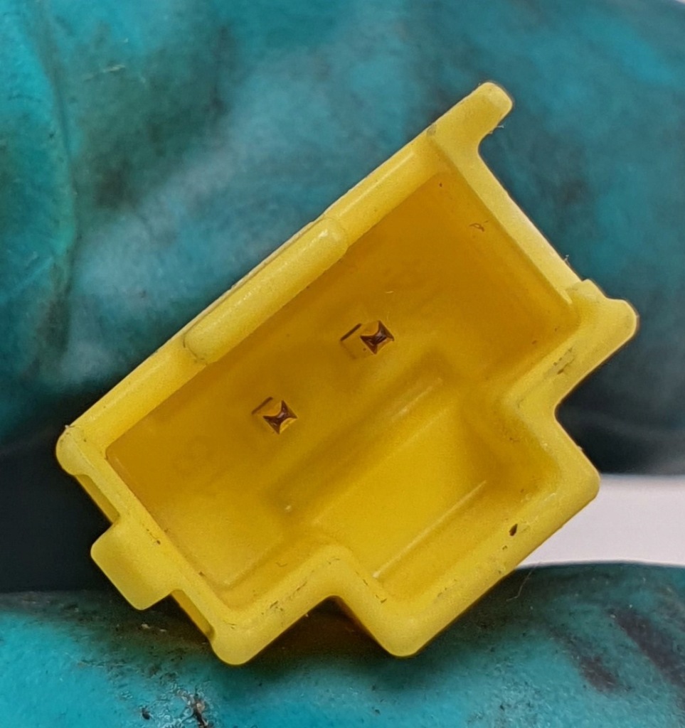 фото №3, Кліпса поперечина лівий перед renault twingo iii europa