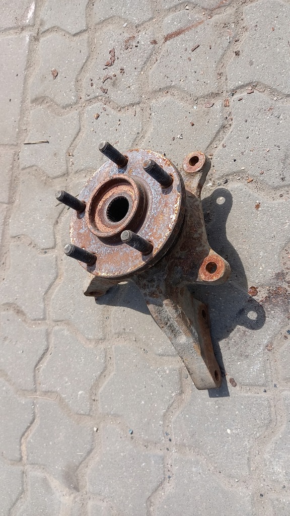 фото №2, Поворотний кулак ліва hyundai santa fe 2.0d 01r