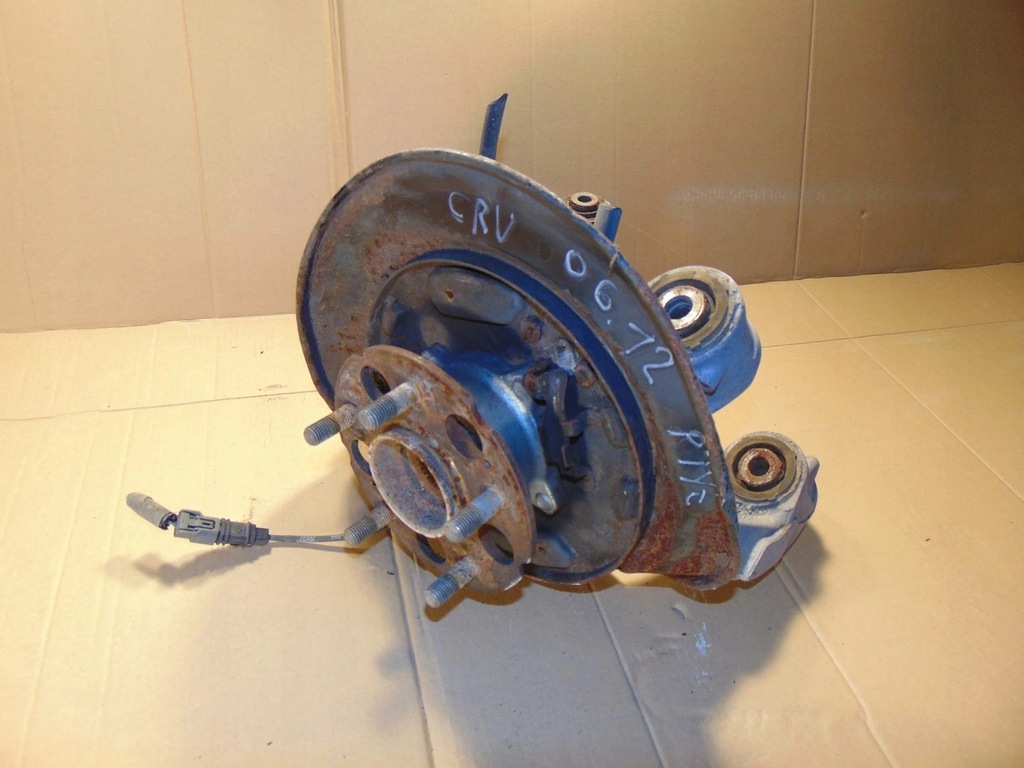 фото №3, Поворотный кулак правая задняя honda cr-v iii 2.2d 06-12 rok