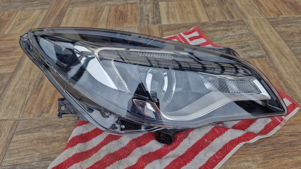 Купить Opel insignia 1 a рестайлинг  линза led фара передняя 13409907 hella европа