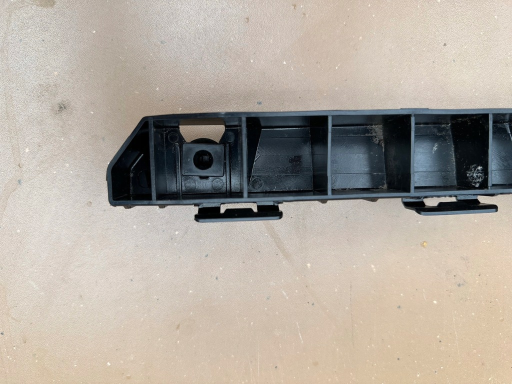 фото №9, Hyundai ix35 09-15r напрямна бампера правий задня