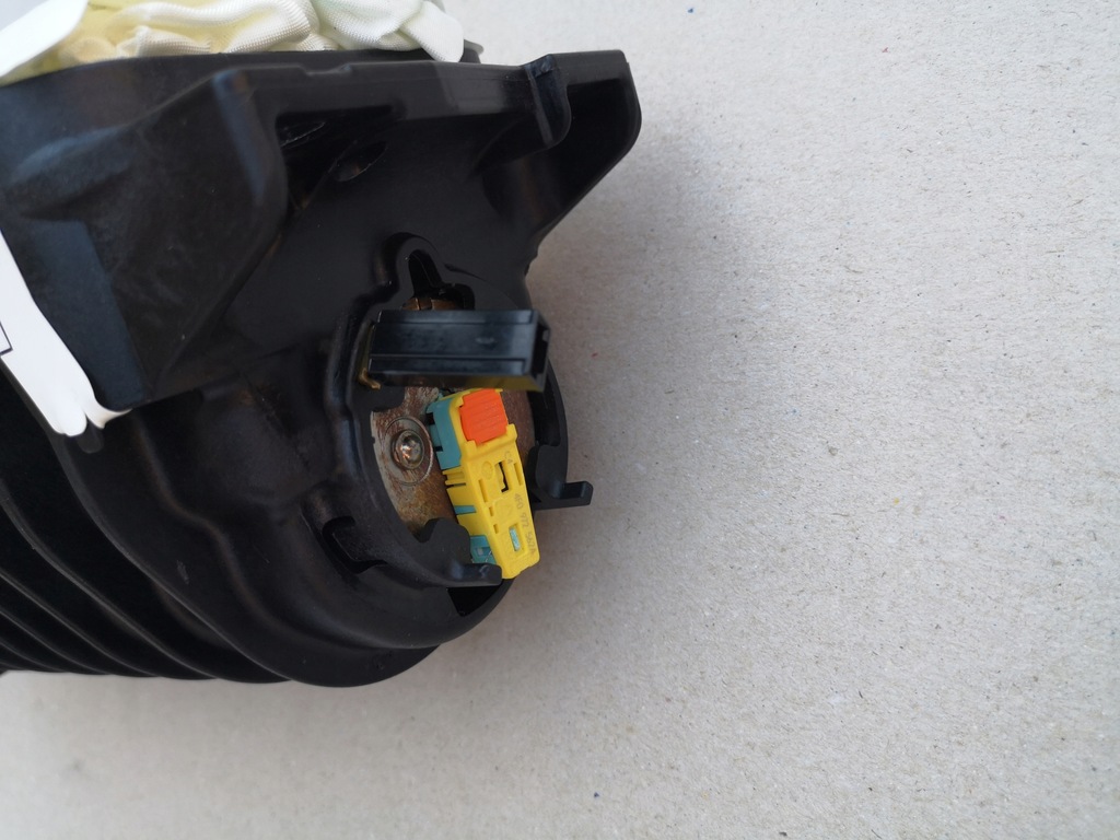 фото №7, Подушка пассажира подушка безопасности audi оригинальный номер 8p0880202