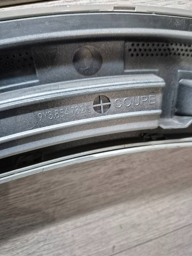 фото №11, 12404. cayenne coupe молдинг крыло правый задняя 9y3854732e