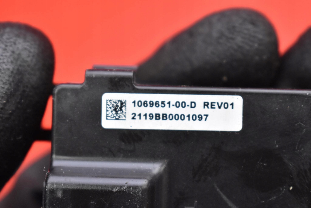 Блок управления модуль ручка левый перед 1069651-00-d tesla s рестайлинг  awd 16-21 Киев