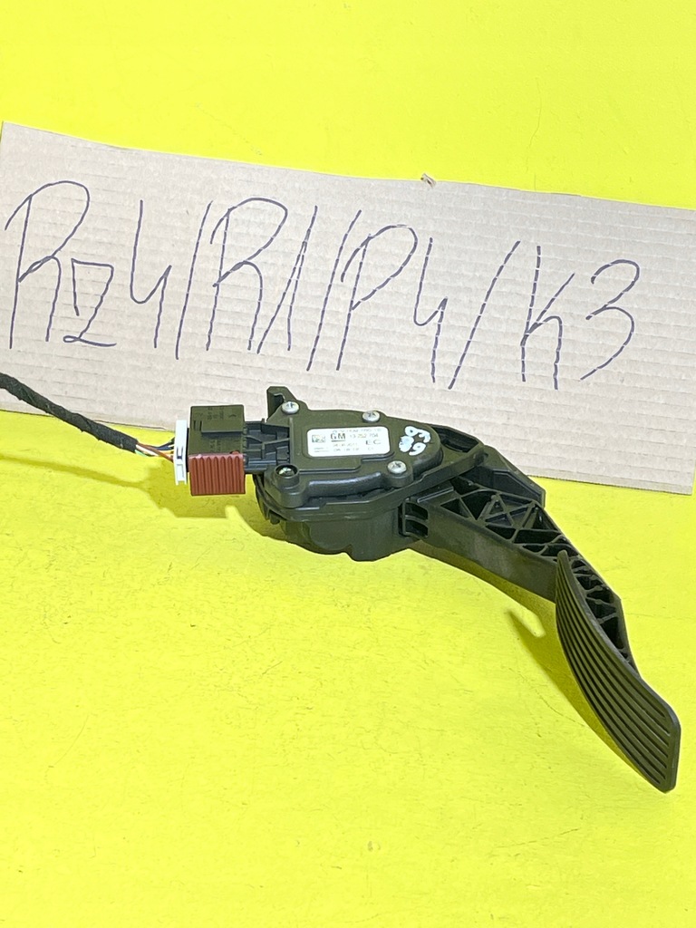 фото №1, Opel astra j - потенціометр педаль газу 13252704