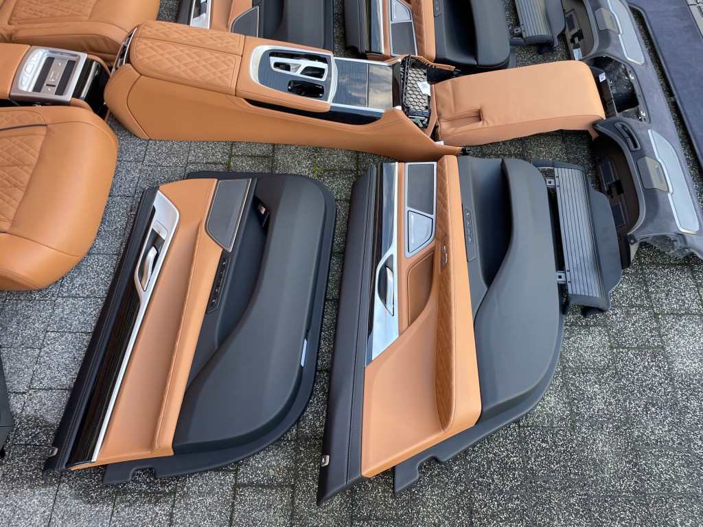 фото №10, Bmw g12 сидіння заднє сидіння оббивка nappa sanddle cognac монітори масаж full