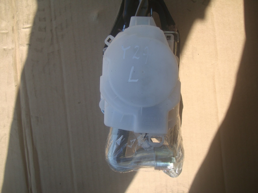 фото №1, Toyota avensis t27 09- pas безопасности левый передний