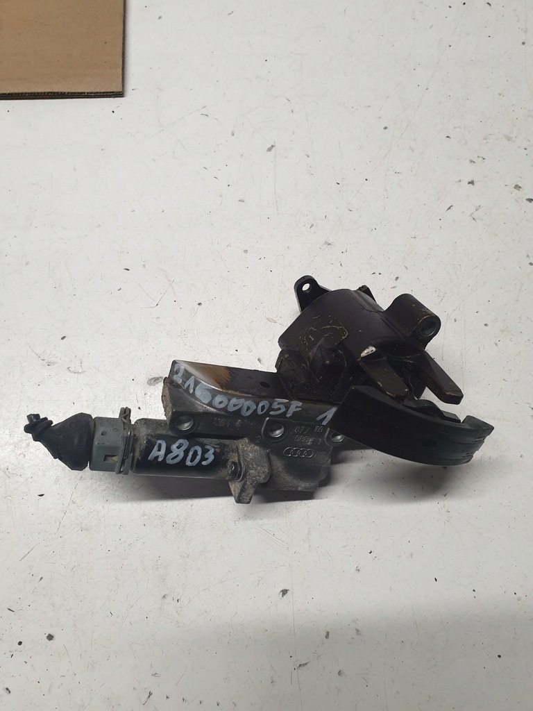 фото №1, Електроклапан натягувач audi a8 d3 2160005f