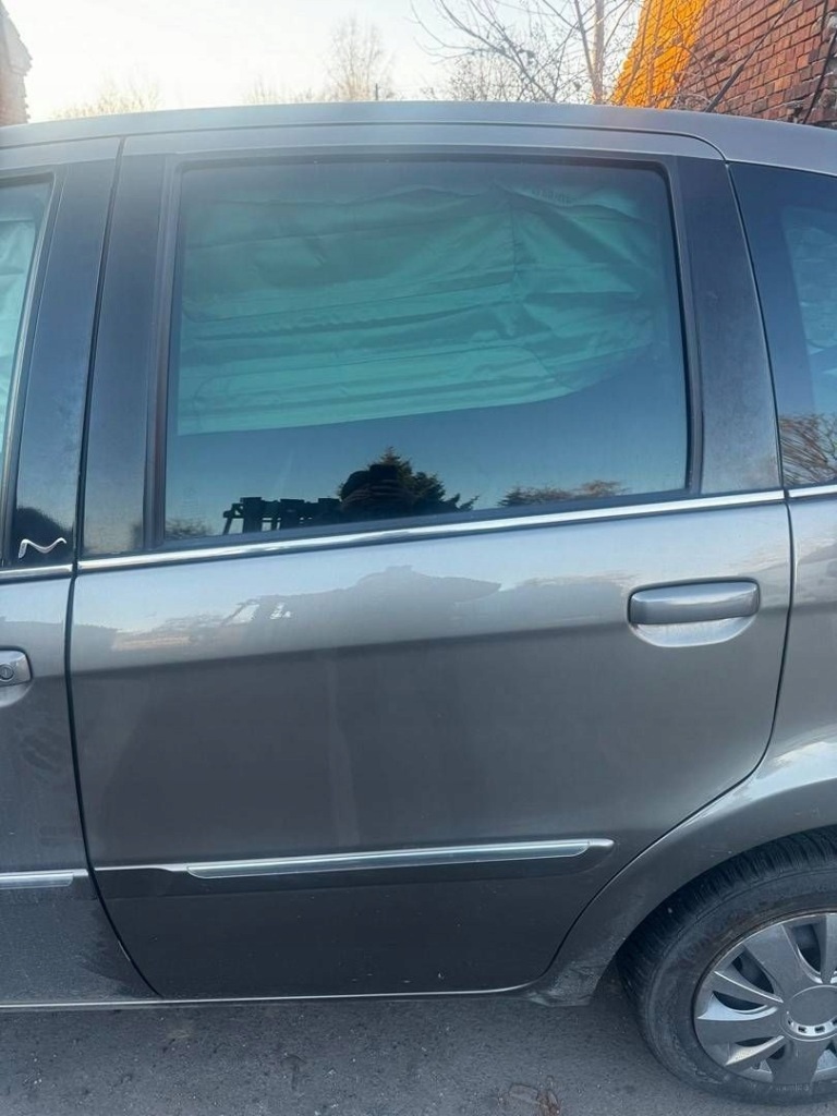 Купити Двері задні ліва задня лівий lancia musa lift 2010r vr690 grigio rossini