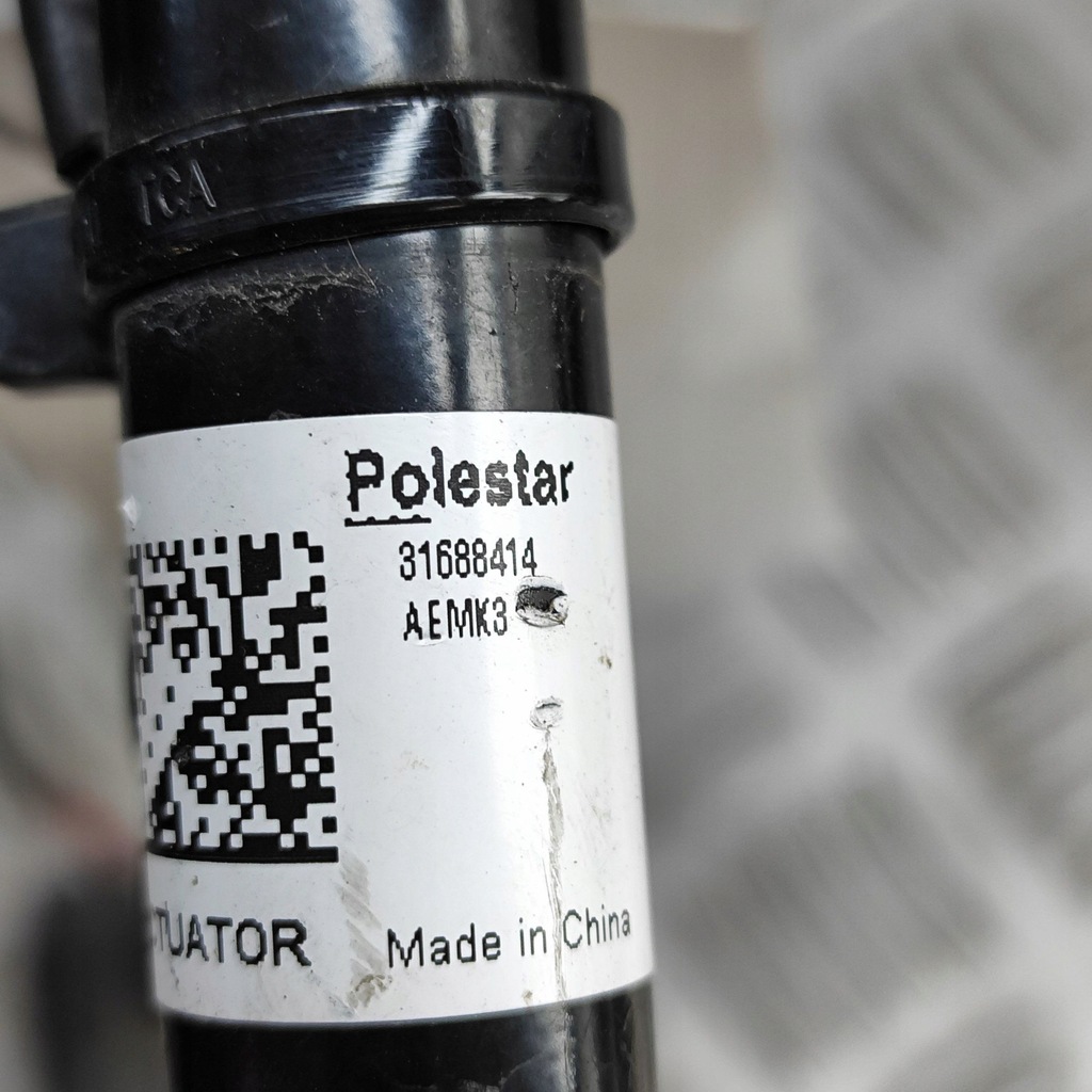 фото №7, Polestar 2 2023 привід подушок повітряних dla пішоходів