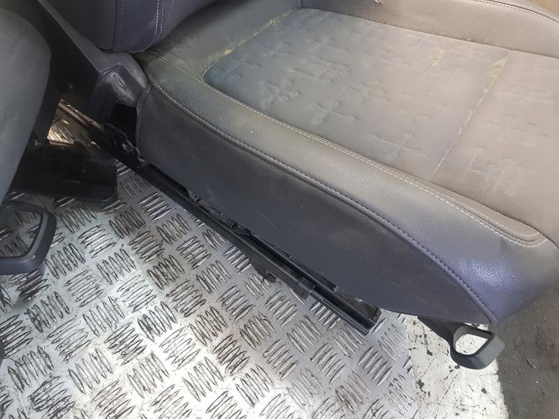 фото №11, Сидіння сидіння заднє сидіння задня opel meriva b