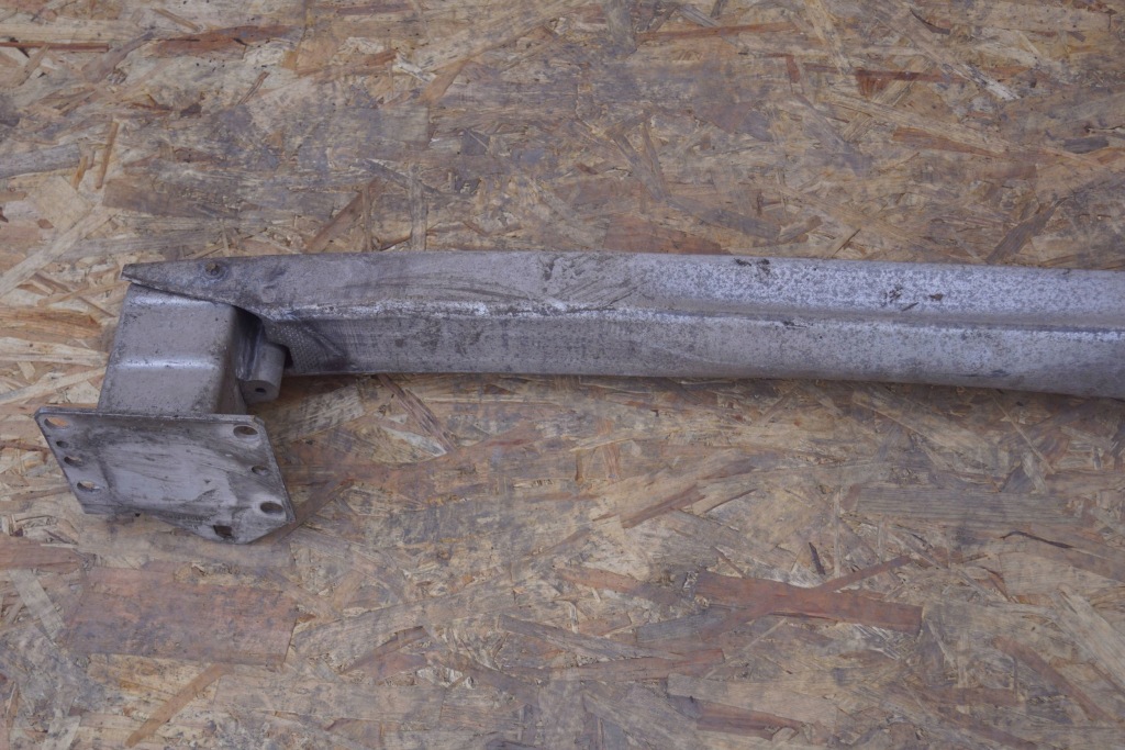 фото №12, Peugeot 308 t7 балка бампера перед y788