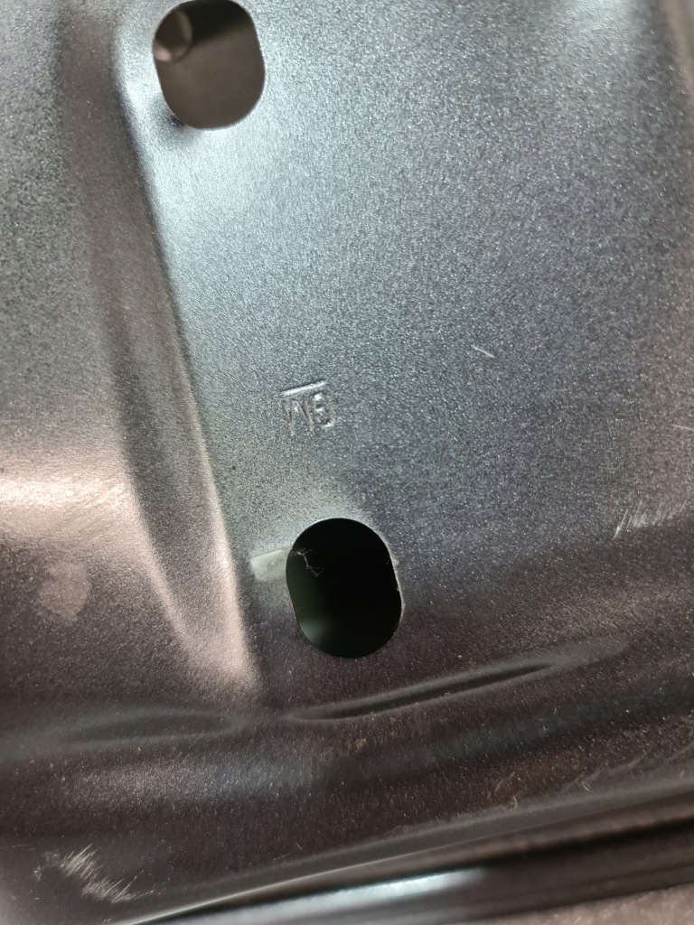 Opel crossland x рестайлинг  21- крышка багажника задний  крышка багажника с Разборки