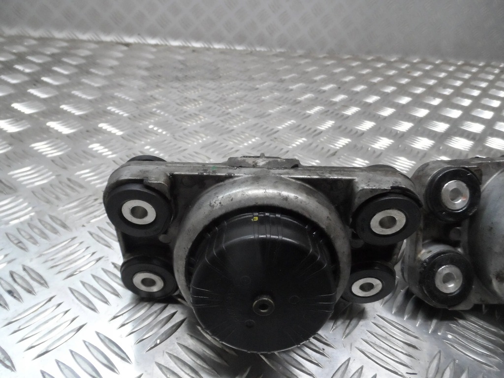 фото №1, Подушка двигателя левая range vogue l405