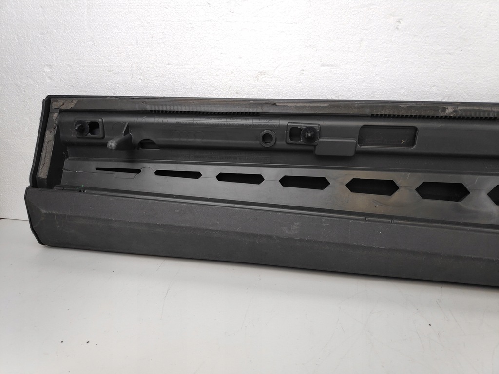 фото №11, Audi q8 4m8 молдинг дверь правый перед 4m8853960d