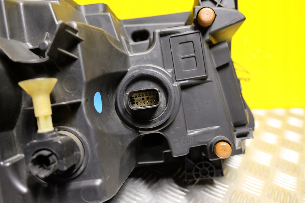 фото №10, Dodge charger 2015- фара лампа обычная линзованная с led левая usa