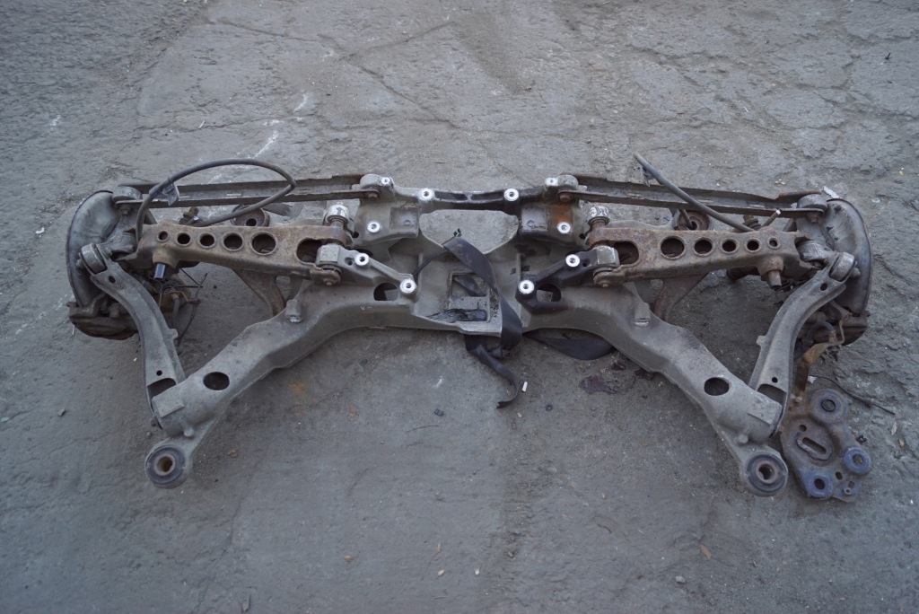 фото №2, Підвіска oś балка задня підрамник volvo cx70