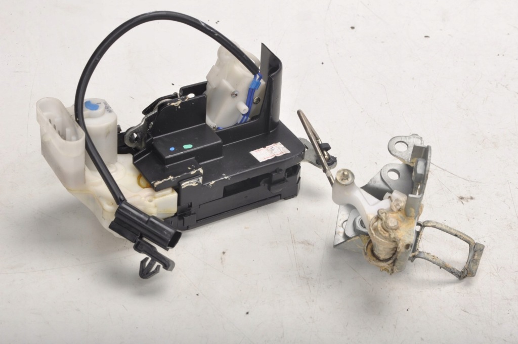 Купить Bentley arnage замок дверь левый задний  задний 8 pin