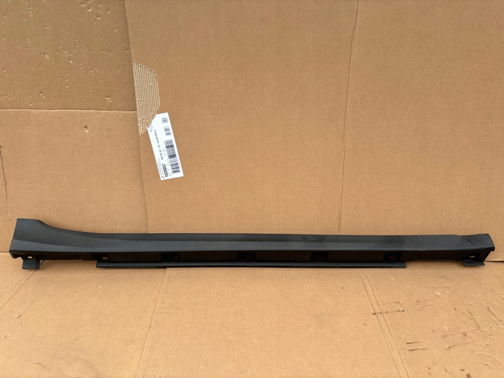 фото №1, Subaru xv 2018-2023 молдинг поріг права 91112fl100