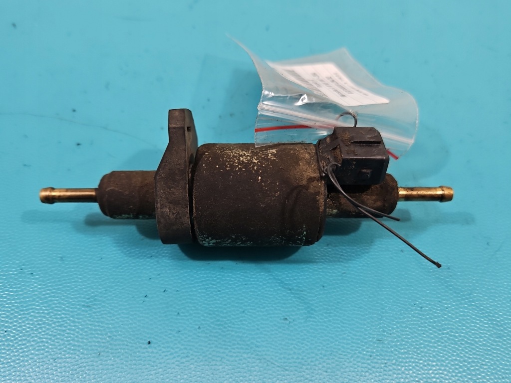 Купити Помпа пального webasto mercedes w168 89372a
