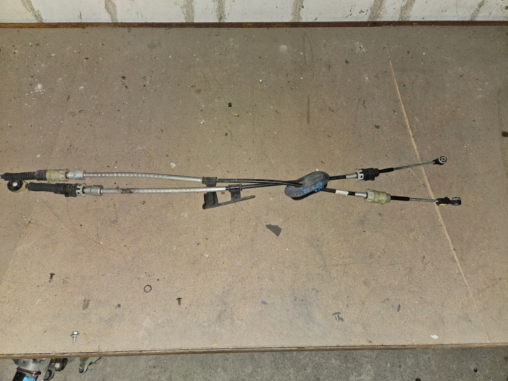 фото №1, Nissan pulsar 1.2t тросы переключения передач