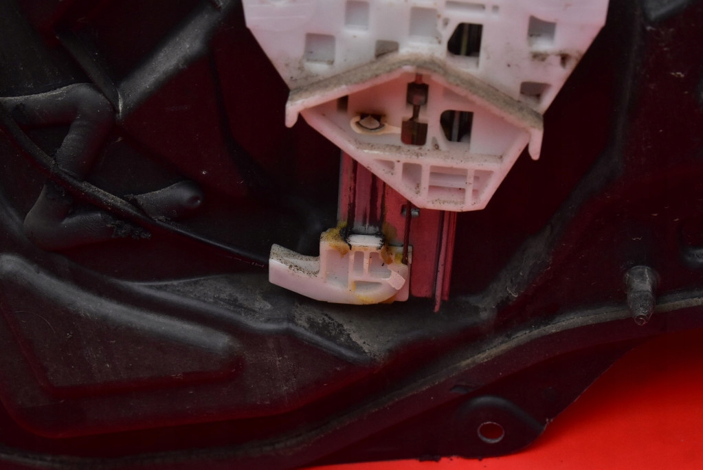 фото №6, Подъемник стекло левый перед eu k4057 mazda 3 2 ii bl 5d hb 09-13