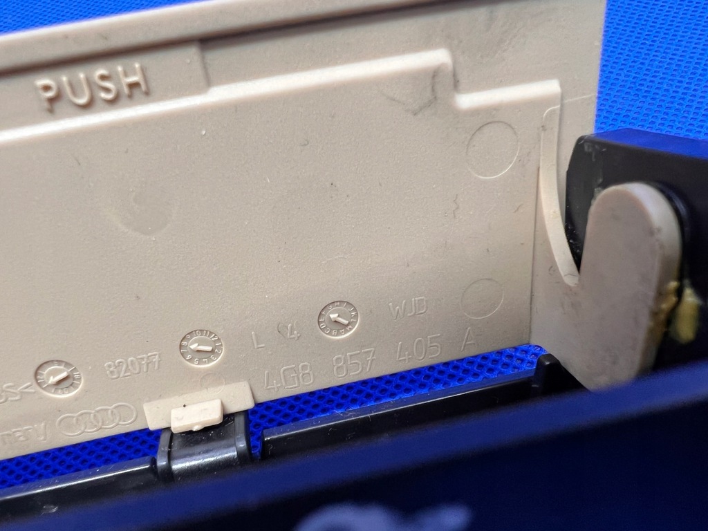 фото №6, Audi a6 a7 c7 4g попільничка правий задня 4g8857405a