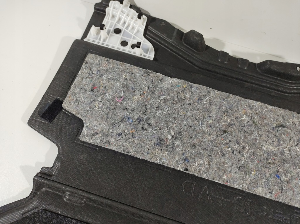 фото №13, Lexus is300h 13r - обшивка підлога багажника