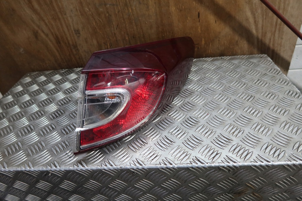 фото №1, Лампа правый задняя megane iii kombi 265500010r