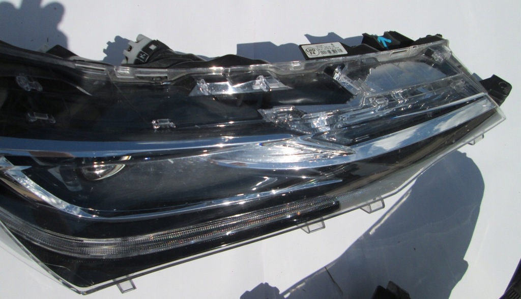 фото №11, Лампа правая toyota corolla e16 lift full led