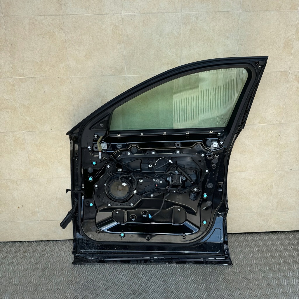 Дверь передние правое jaguar e-pace 2018 rok Недорого