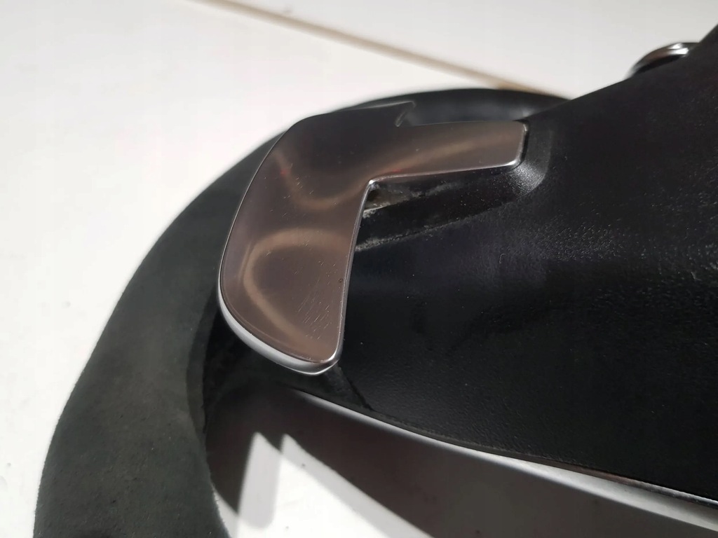 фото №9, Mercedes cls w218 63 amg 218 воздуховод кожа лепестки переключения 1664601618