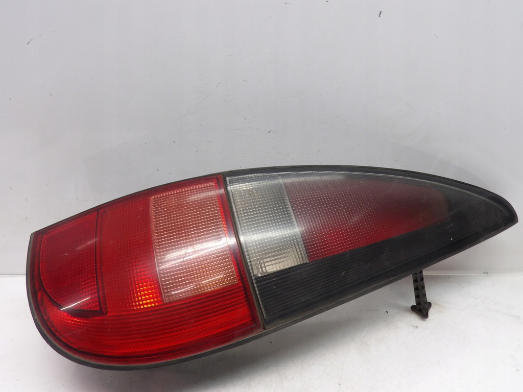 фото №1, Лампа права задня renault laguna