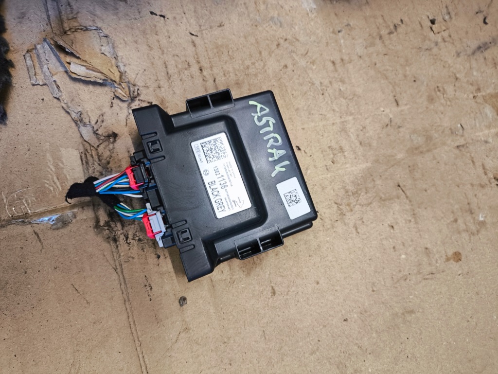 Купити Opel astra k модуль pdc датчиків паркування opel astra k 13521136 ?